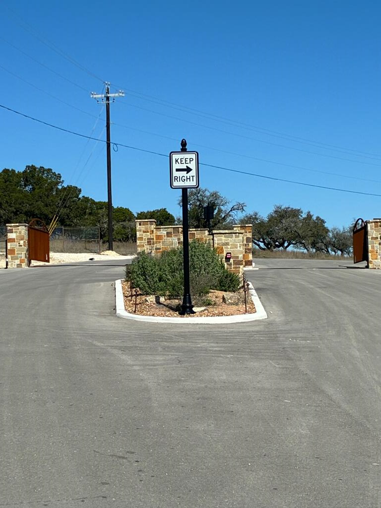 104 Fm 470 Bandera TX 78003