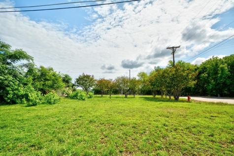 127 Village Drive Kerrville TX 78028