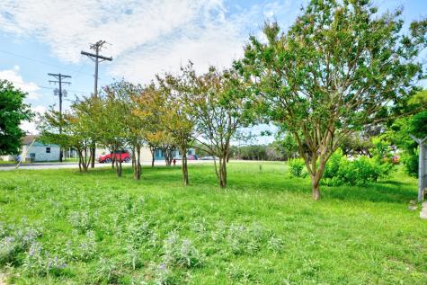 127 Village Drive Kerrville TX 78028