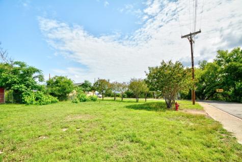 127 Village Drive Kerrville TX 78028