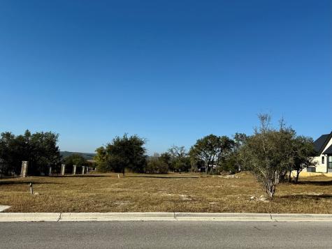 1018 Comanche Hills Drive Kerrville TX 78028