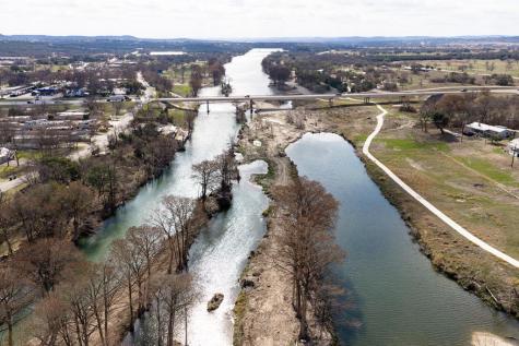 2106 Waterfront Kerrville TX 78028