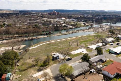 2106 Waterfront Kerrville TX 78028