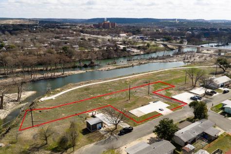 2106 Waterfront Kerrville TX 78028