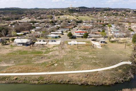2106 Waterfront Kerrville TX 78028