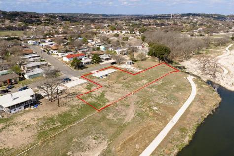 2106 Waterfront Kerrville TX 78028