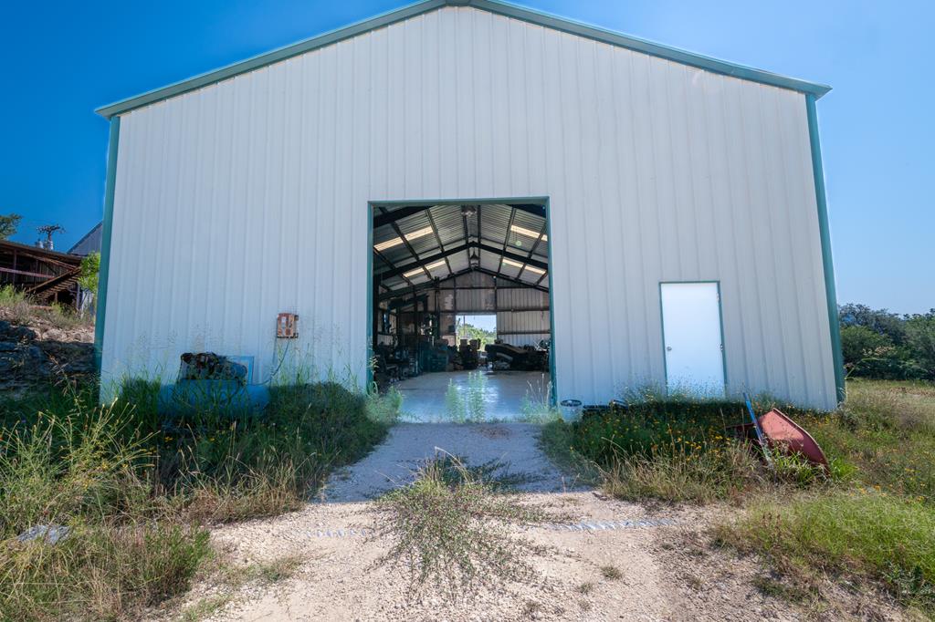 17839 State Highway 16 Medina TX 78055