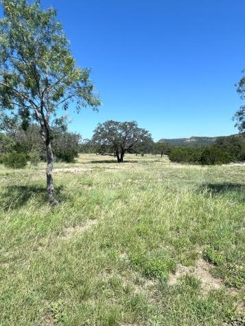 613 Oriole Avenue Camp Wood TX 78833