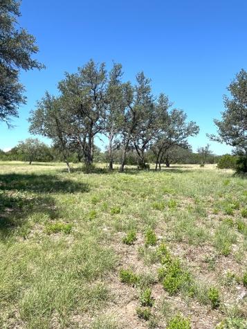 613 Oriole Avenue Camp Wood TX 78833
