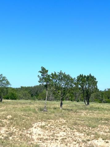 613 Oriole Avenue Camp Wood TX 78833