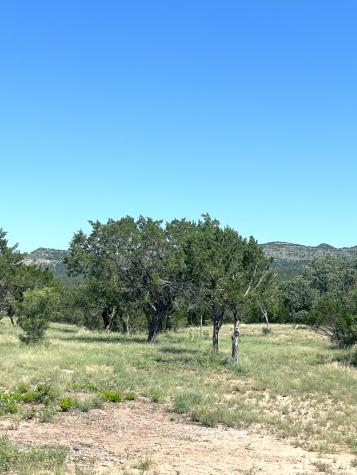 613 Oriole Avenue Camp Wood TX 78833