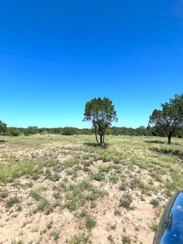 613 Oriole Avenue Camp Wood TX 78833