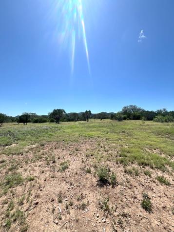 613 Oriole Avenue Camp Wood TX 78833