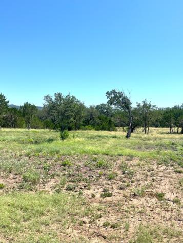 613 Oriole Avenue Camp Wood TX 78833