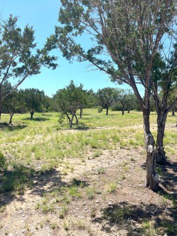 613 Oriole Avenue Camp Wood TX 78833