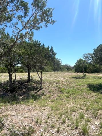 613 Oriole Avenue Camp Wood TX 78833