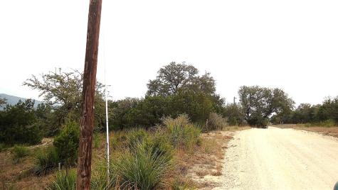 137 Middle Road Leakey TX 78873