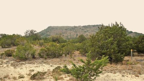 137 Middle Road Leakey TX 78873