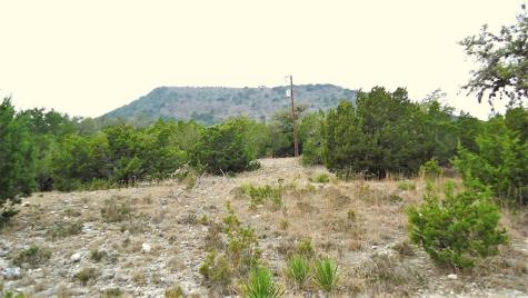 137 Middle Road Leakey TX 78873