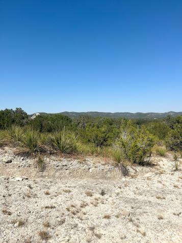 137 Middle Road Leakey TX 78873