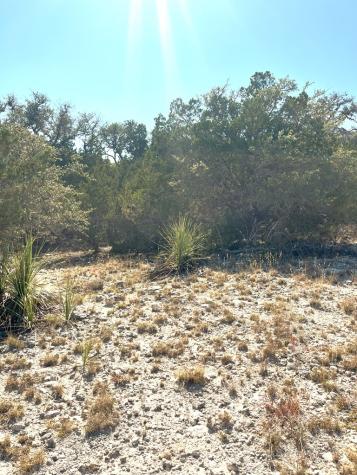 137 Middle Road Leakey TX 78873