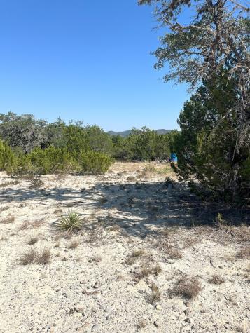 137 Middle Road Leakey TX 78873