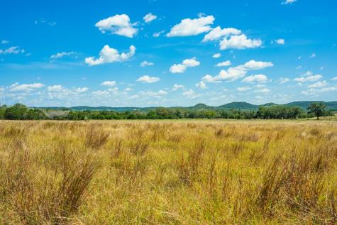 150 Tablerock Ridge Road Camp Verde TX 78010
