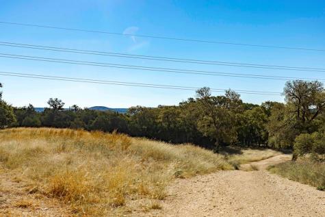 199 Palisades Drive Camp Verde TX 78010