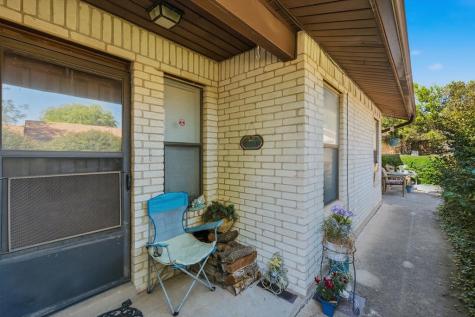 818 Lois Street Kerrville TX 78028