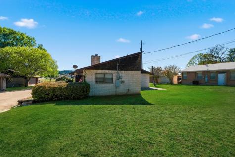 818 Lois Street Kerrville TX 78028