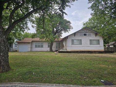 912 Tivy Street Kerrville TX 78028