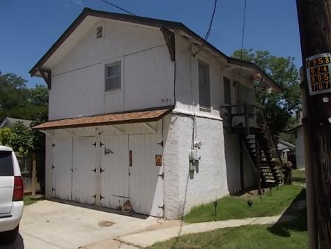 912 Tivy Street Kerrville TX 78028