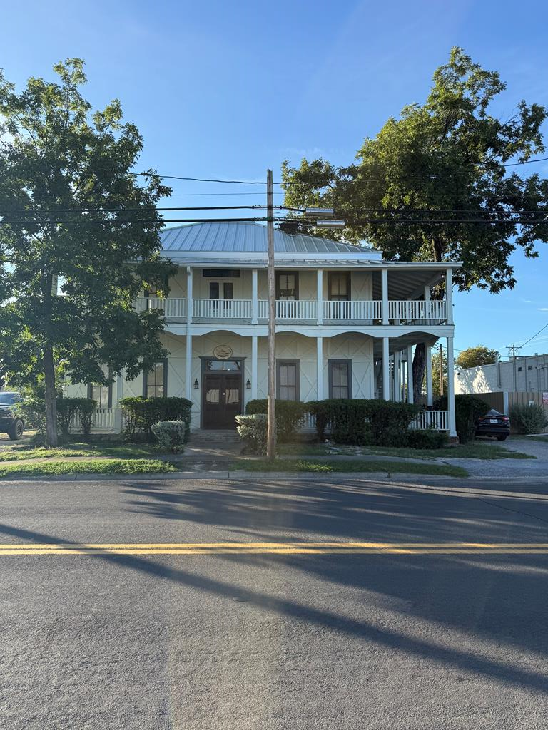 305 Tivy Street Kerrville TX 78028