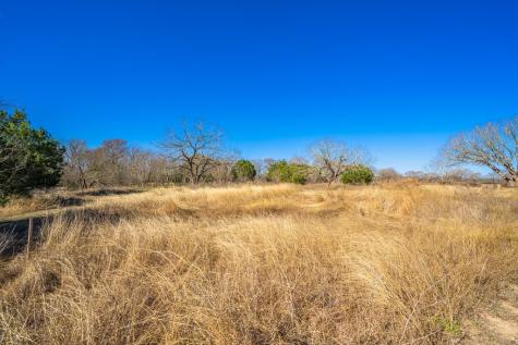 135 Rooster Ridge Kerrville TX 78028