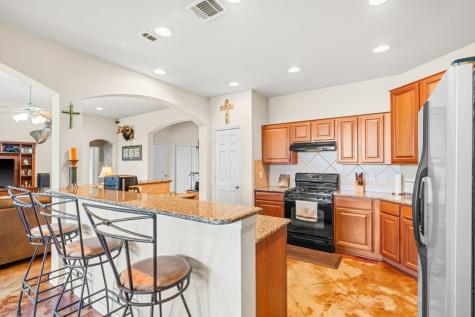 377 Green Oak Drive Kerrville TX 78028