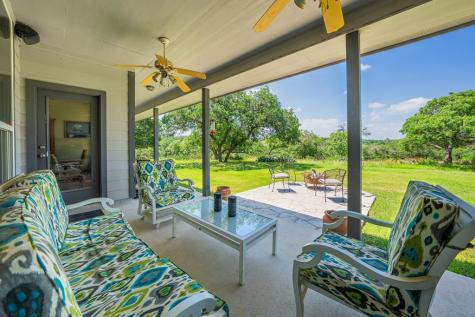 377 Green Oak Drive Kerrville TX 78028