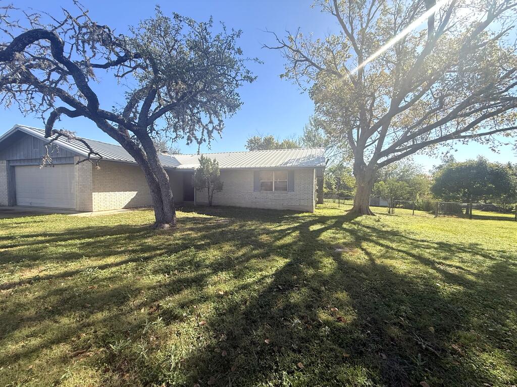 120 Oak Ridge Drive Kerrville TX 78028