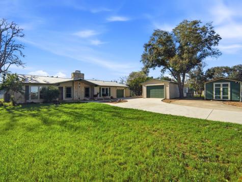 159 Thornton Lane Lakehills TX 78063