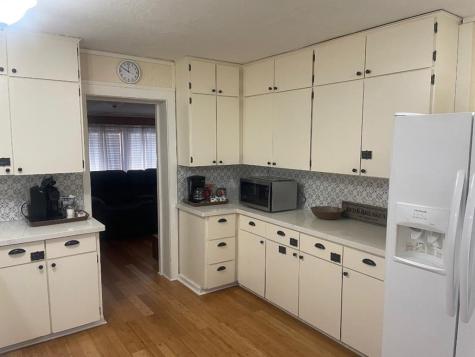 407 Nueces Street Camp Wood TX 78833