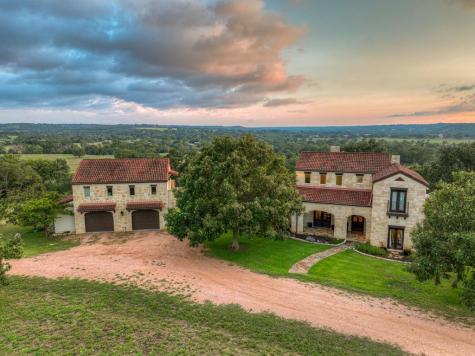 2975 Bear Creek Road Fredericksburg TX 78624