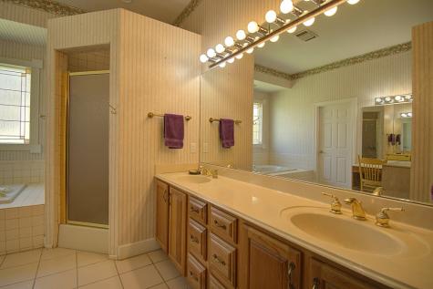 100 Westchester Circle Kerrville TX 78028