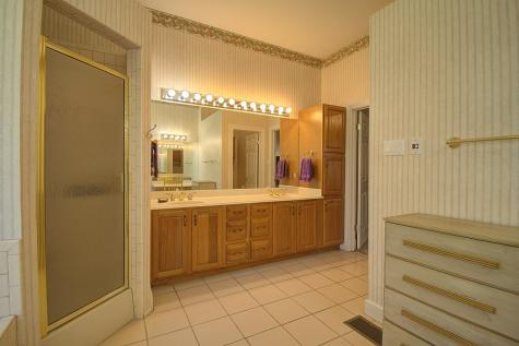 100 Westchester Circle Kerrville TX 78028
