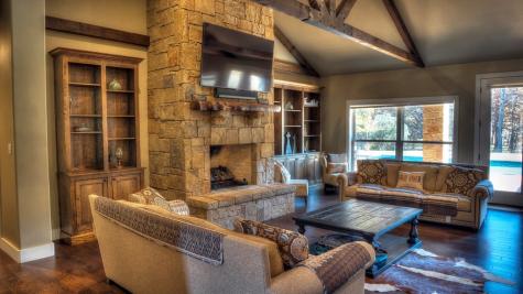 6454 Us Highway 83 Leakey TX 78873