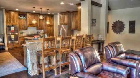 6454 Us Highway 83 Leakey TX 78873