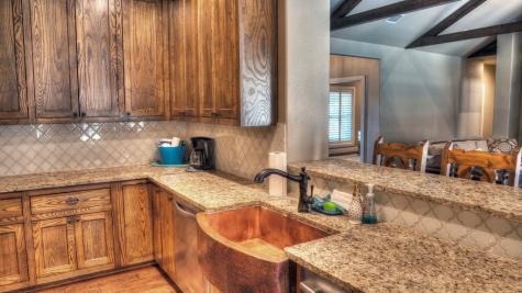 6454 Us Highway 83 Leakey TX 78873