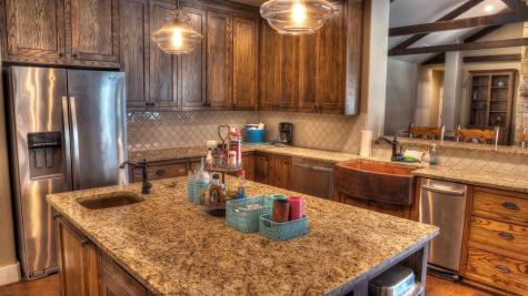 6454 Us Highway 83 Leakey TX 78873