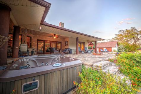 889 Highway 39 Ingram TX 78025