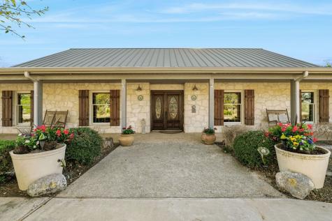 521 Bluff Creek Road Center Point TX 78010
