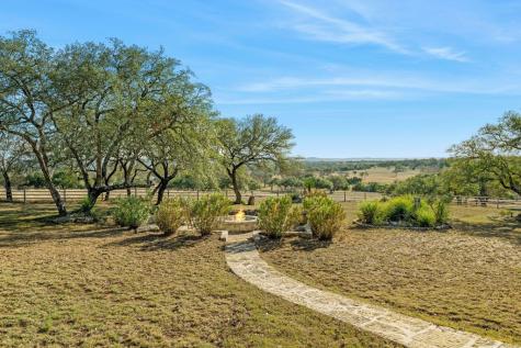 521 Bluff Creek Road Center Point TX 78010
