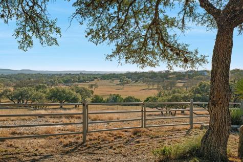 521 Bluff Creek Road Center Point TX 78010